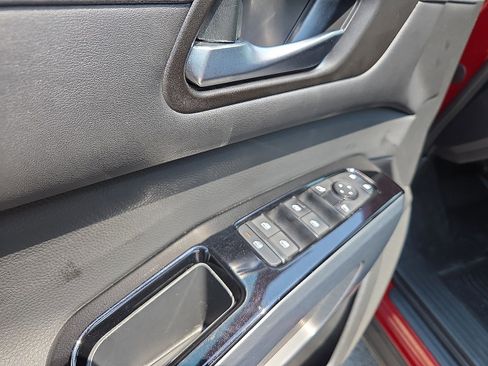 Used 2024 Nissan Pathfinder SL image 15