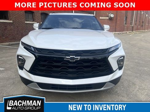 Used 2023 Chevrolet Blazer LT w/ Sound & Technology Package AWD/4WD image 3