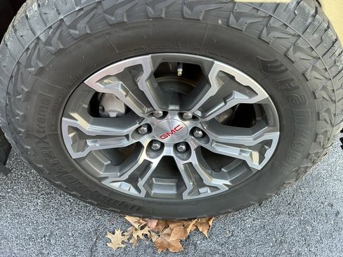 Used 2019 GMC Sierra 1500 SLE w/ SLE Value Package image 12