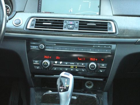 Used 2012 BMW 750Li image 13