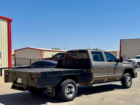 Used 2015 GMC Sierra 3500 SLT w/ Duramax Plus Package AWD/4WD image 4