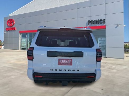 New 2025 Toyota 4Runner SR5 image 5