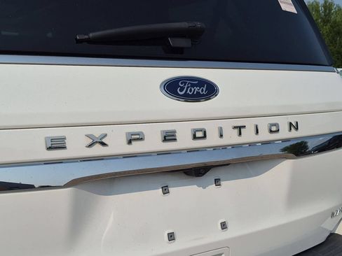 Used 2022 Ford Expedition Max Limited AWD/4WD image 10