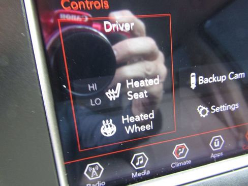 Used 2018 Jeep Grand Cherokee Laredo image 13