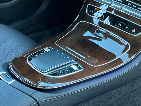 Used 2021 Mercedes-Benz E 450 4MATIC Sedan image 38