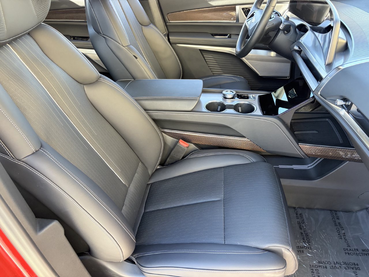 Certified 2026 Cadillac Vistiq Luxury AWD/4WD image 10