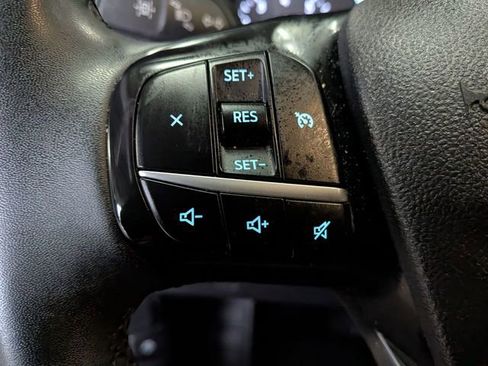 Used 2022 Ford Escape SE w/ Cold Weather Package image 17