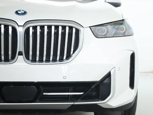 Used 2026 BMW X5 xDrive50e AWD/4WD image 7
