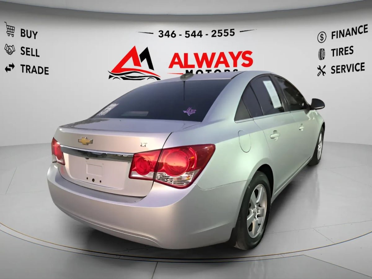 Used 2015 Chevrolet Cruze LT FWD image 14