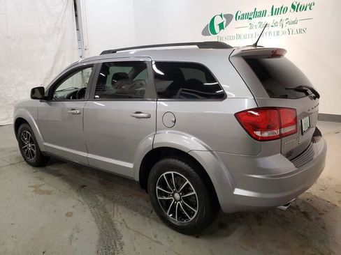 Used 2017 Dodge Journey SE w/ Blacktop Package image 4