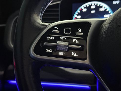 Used 2020 Mercedes-Benz GLE 350 w/ Premium Package image 39