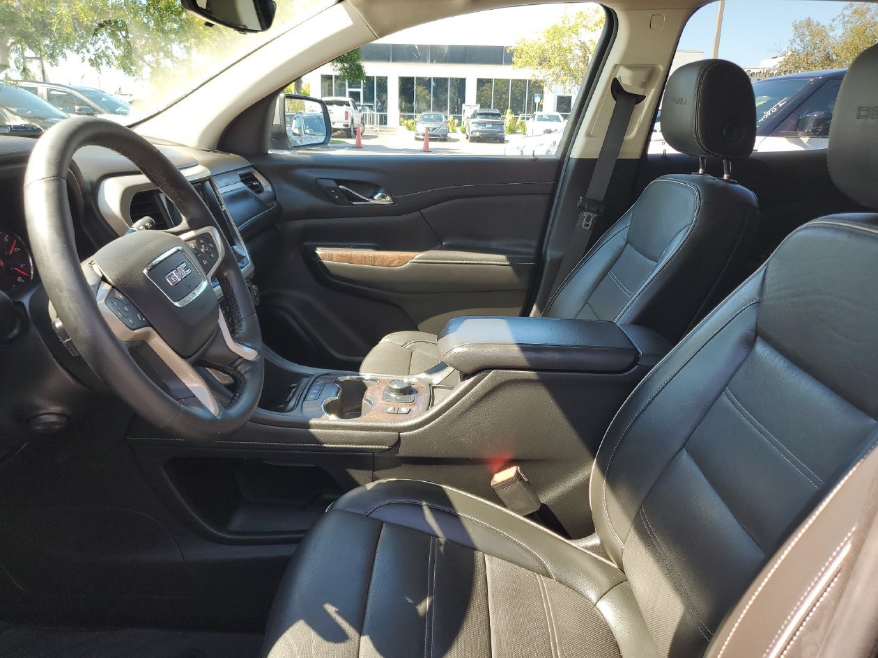 Used 2023 GMC Acadia Denali w/ Denali Ultimate Package FWD image 18