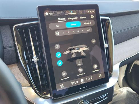 New 2025 Volvo XC90 B6 Core w/ Protection Package Premier image 10