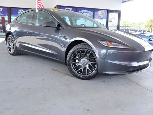 Used 2024 Tesla Model 3 Long Range RWD image 3
