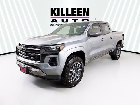 Used 2025 Chevrolet Colorado Z71 image 3