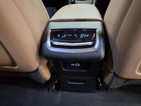 Used 2020 Cadillac XT6 Premium Luxury w/ Platinum Package image 16