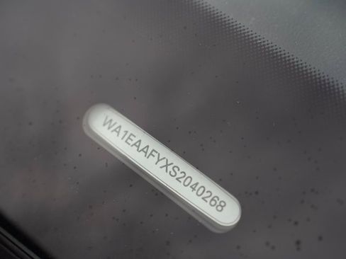 Certified 2025 Audi Q5 2.0T Premium Plus image 29