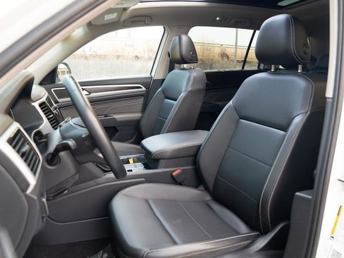 Used 2023 Volkswagen Atlas SE w/ Panoramic Sunroof Package image 24