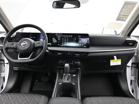Certified 2026 Nissan Kicks SV w/ Cold Weather Package AWD/4WD image 31