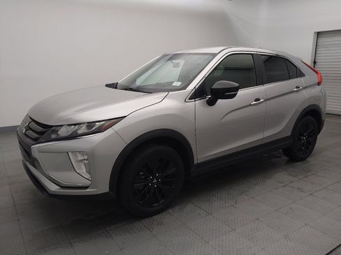 Used 2019 Mitsubishi Eclipse Cross LE image 2