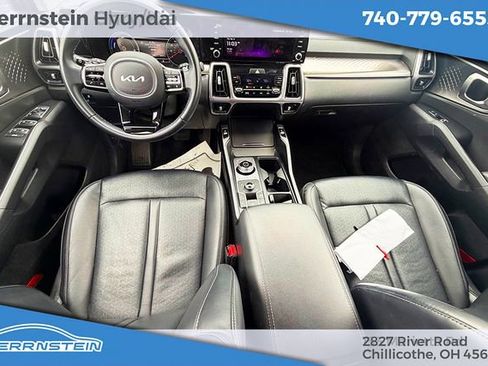 Used 2023 Kia Sorento EX AWD/4WD image 12