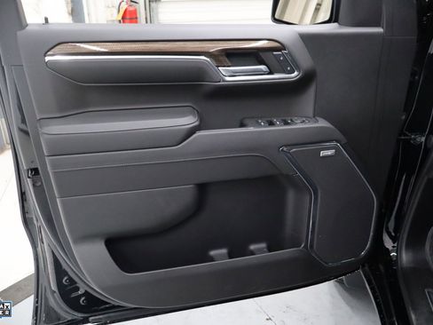 Used 2024 Chevrolet Silverado 1500 LT Trail Boss w/ LT Trail Boss Premium Package image 12