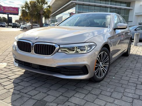 Used 2019 BMW 530i w/ Executive Package image 1
