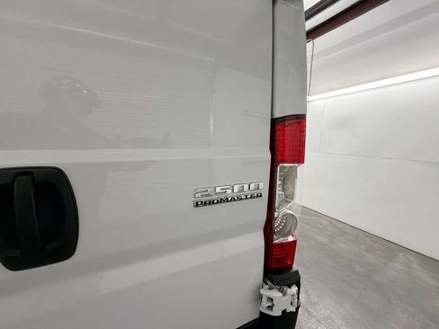 Used 2024 RAM ProMaster 2500 FWD image 28
