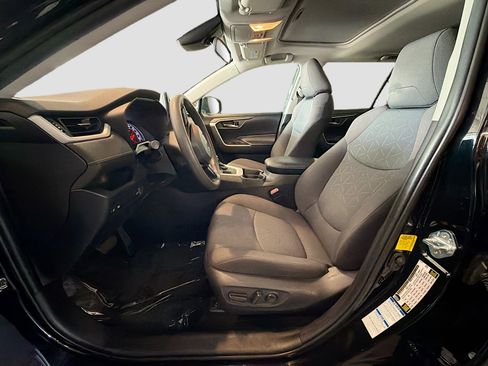 Used 2020 Toyota RAV4 XLE w/ Convenience Package AWD/4WD image 13