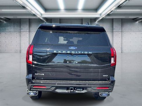 Used 2025 Ford Expedition Max Active AWD/4WD image 5