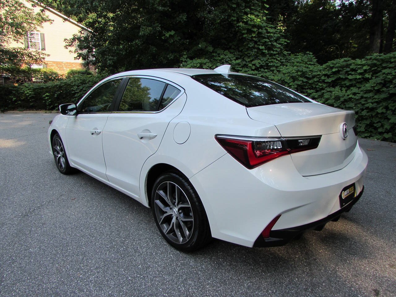 Used 2019 Acura ILX FWD image 4
