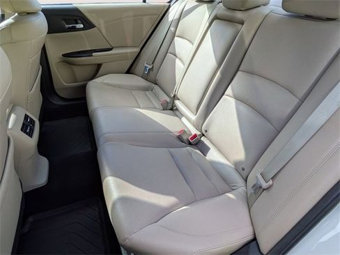 Used 2017 Honda Accord EX-L image 24