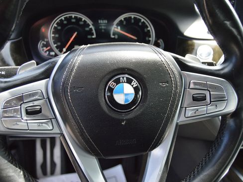 Used 2016 BMW 740i RWD image 13