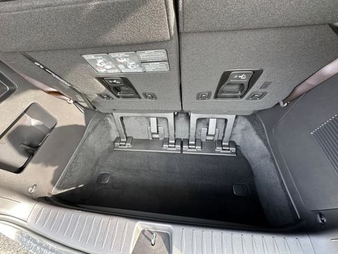 New 2026 Kia Carnival EX image 11