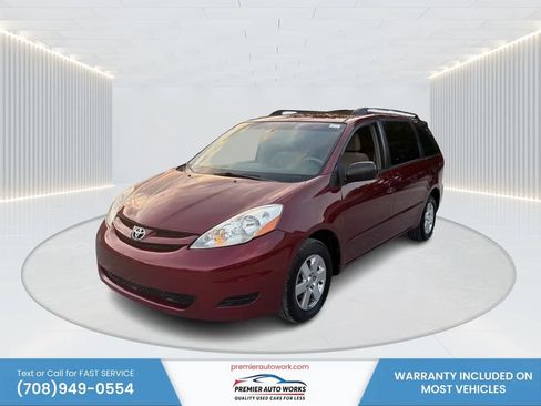 Used 2008 Toyota Sienna LE FWD image 1