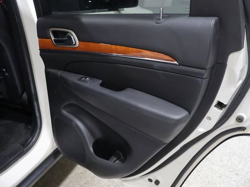 Used 2012 Jeep Grand Cherokee Overland AWD/4WD image 24