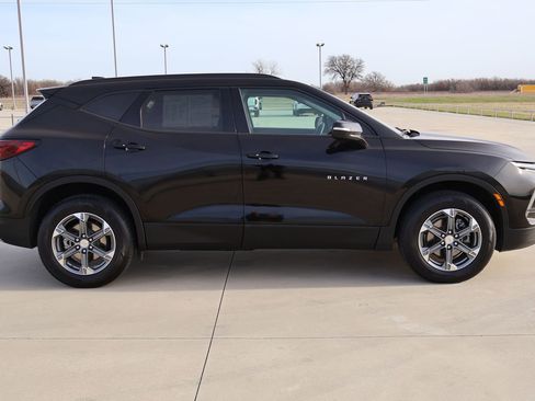 Used 2024 Chevrolet Blazer LT AWD/4WD image 5