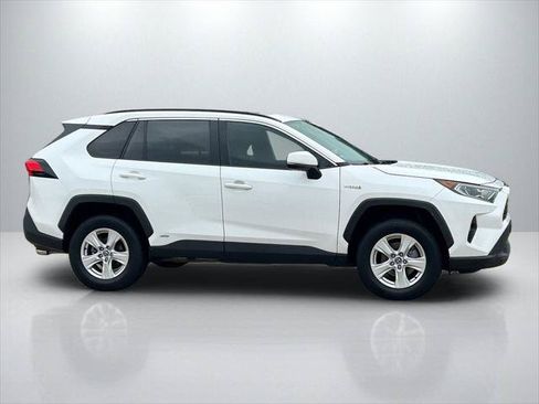 Certified 2021 Toyota RAV4 XLE w/ Convenience Package AWD/4WD image 4