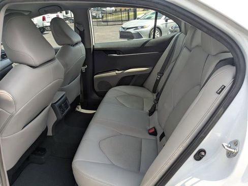 Used 2023 Toyota Camry XLE image 12