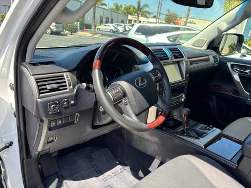 Used 2019 Lexus GX 460 Premium AWD/4WD image 14
