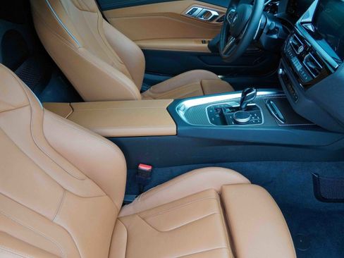 Certified 2025 BMW Z4 M40i w/ Premium Package image 12