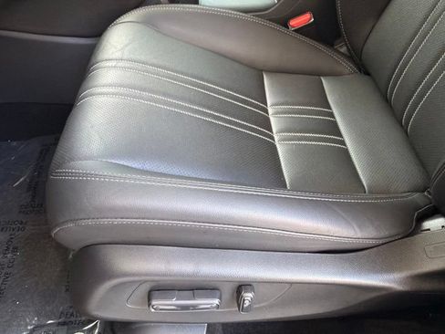 Used 2026 Honda HR-V EX-L image 5