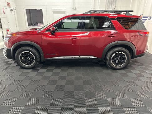 Used 2024 Nissan Pathfinder Rock Creek AWD/4WD image 6