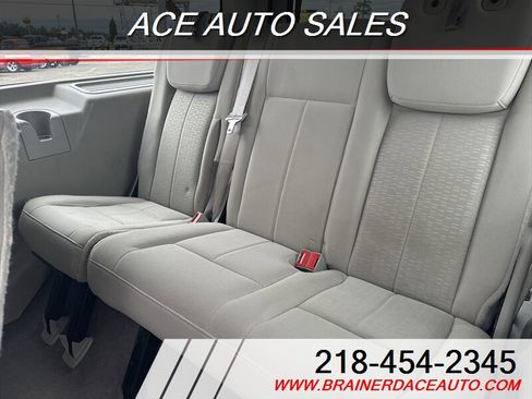Used 2012 Ford Expedition EL XLT image 5