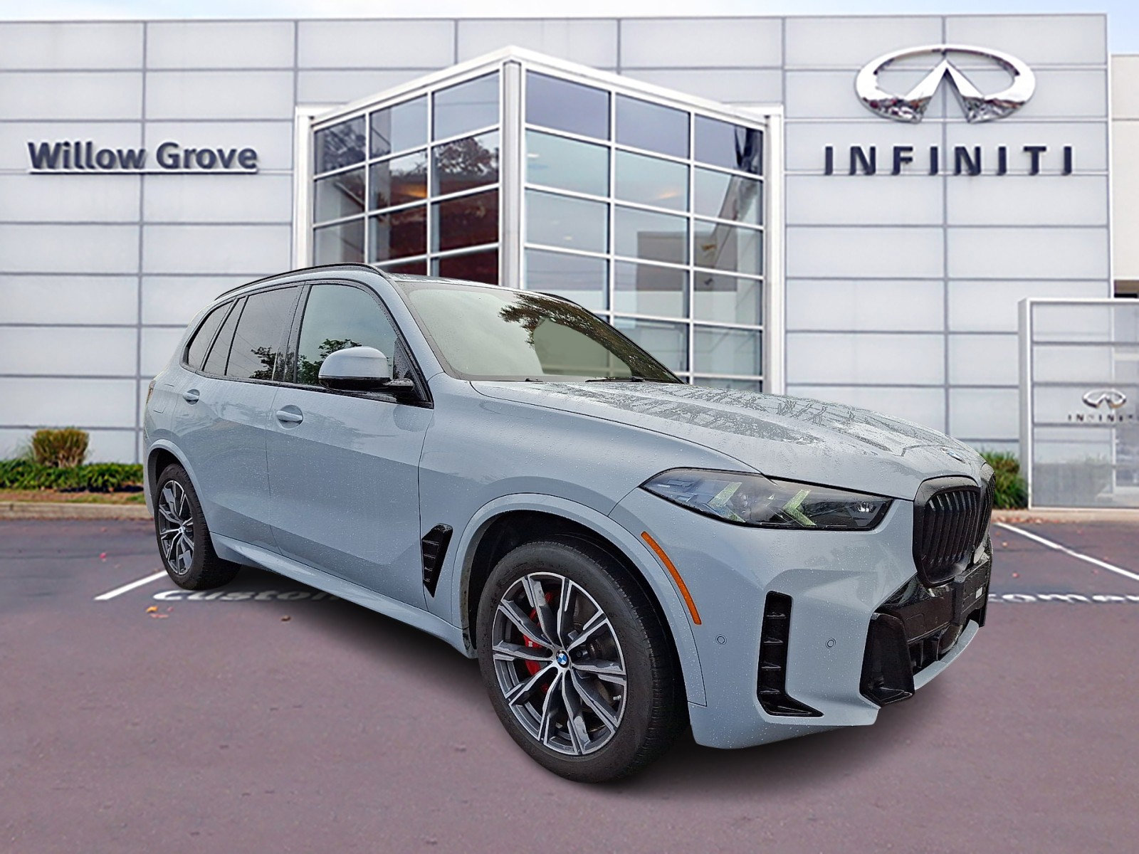 Used 2024 BMW X5 xDrive40i w/ M Sport Package AWD/4WD image 1