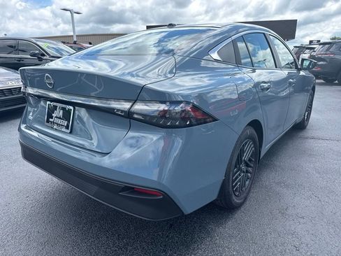 New 2026 Nissan Sentra SV w/ SV Convenience Package FWD image 3