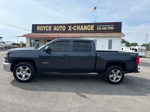 Used 2017 Chevrolet Silverado 1500 LT w/ Texas Edition AWD/4WD image 23