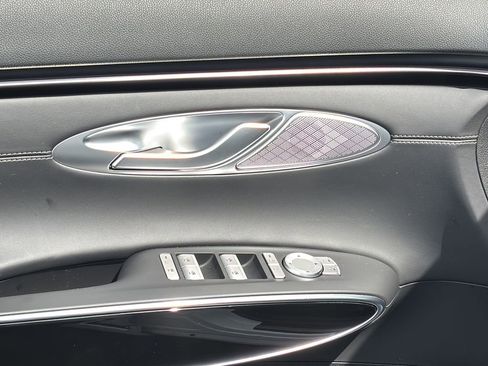 Certified 2026 Genesis GV70 2.5T AWD/4WD image 12