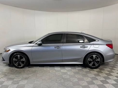 Used 2022 Honda Civic LX image 4