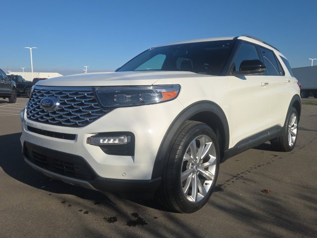 Used 2023 Ford Explorer Platinum w/ Premium Technology Package AWD/4WD image 2
